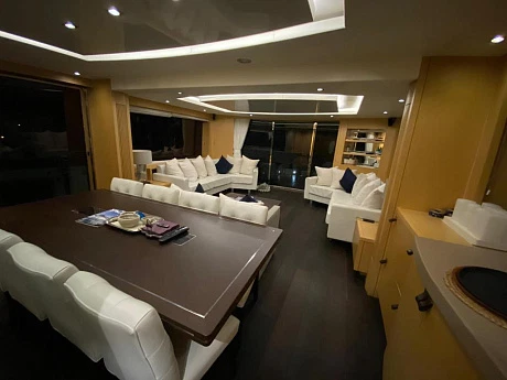 Яхта Sunseeker 86 2016 15