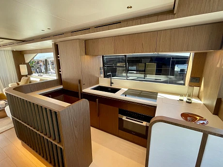 Яхта Azimut Fly 72 2023 9