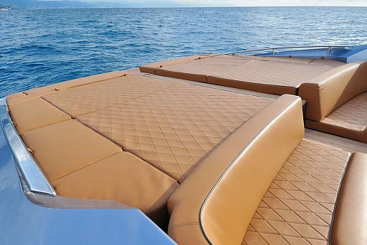 Яхта Strider 19  10