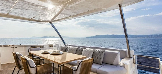 Яхта Ferretti 920 2021 12