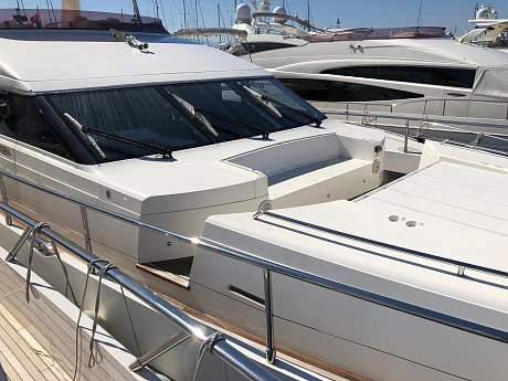 Яхта Princess 72 2015 6