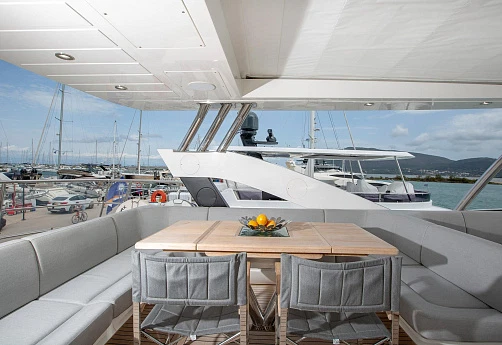Sunseeker 75 yacht 2016 6