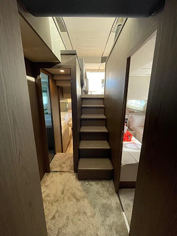 Яхта Ferretti 550 2017 7