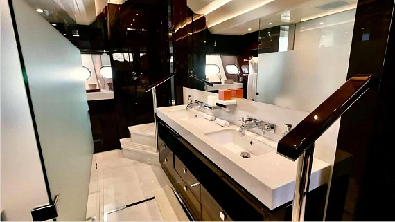 Яхта Sunseeker 116 2017 15