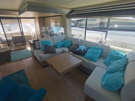 Яхта Absolute 60 Fly 2022 10