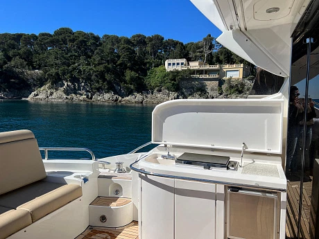 Sunseeker Predator 60 yacht 2012 8