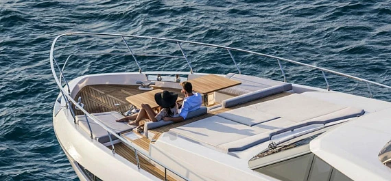 Яхта Ferretti 920 2021 9