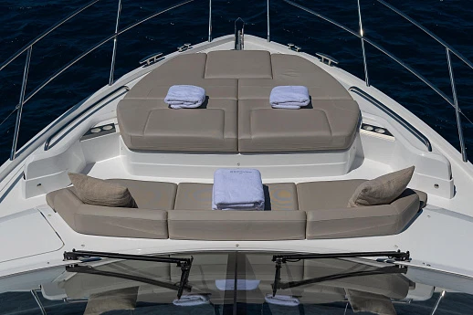 Яхта Princess F55 2023 15