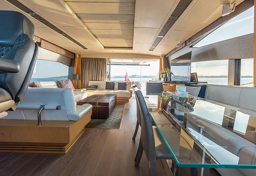 Яхта Sunseeker Predator 80 2014 14