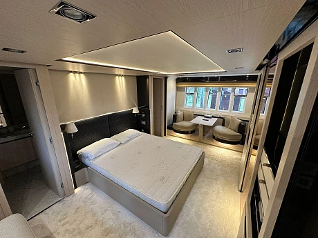 Яхта Azimut 80 Flybridge 2018 9