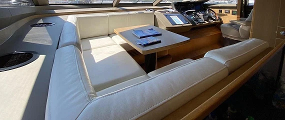 Яхта Princess 82 2014 14