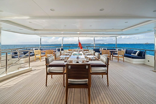 Яхта Benetti 60 2011 15