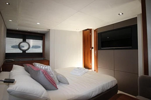 Яхта Sunseeker Predator 57 2015 12