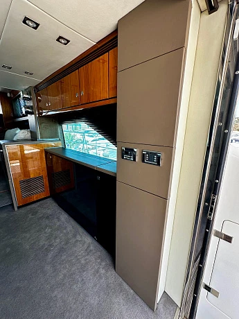 Fairline Squadron 55 yacht 2010 3