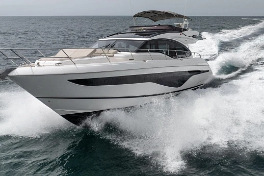 Яхта Princess S62 2023 5