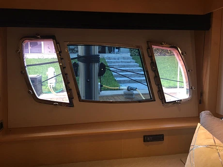 Яхта Sunseeker 88 2011 6