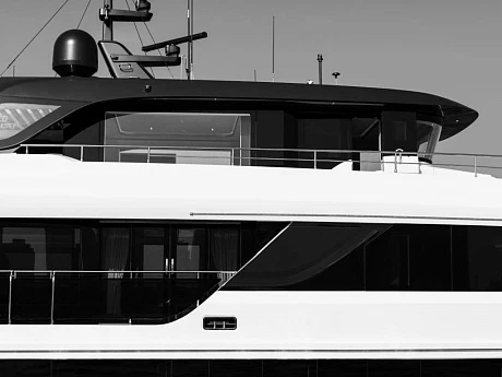 Яхта Majesty 100 Terrace  4