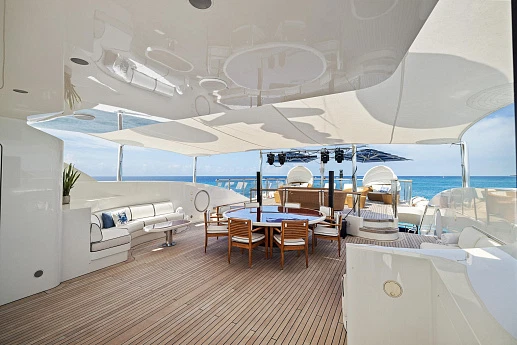 Яхта Benetti 60 2011 14