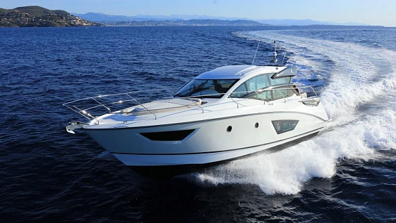 Яхта BENETEAU GRAN TURISMO 50  1