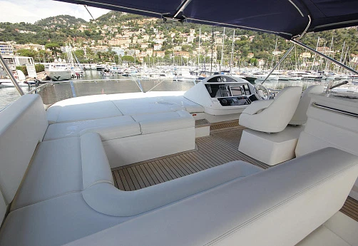 Яхта Sunseeker Manhattan 73 2012 5