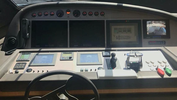 Ferretti 881 yacht 2012 14