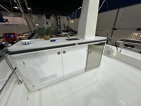 Яхта Beneteau Swift Trawler 54 2025 6
