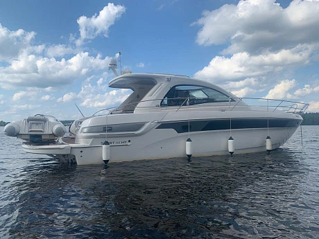 Моторная яхта BAVARIA 44 HARDTOP 2013 16