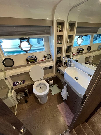 Яхта Ferretti 550 2017 13