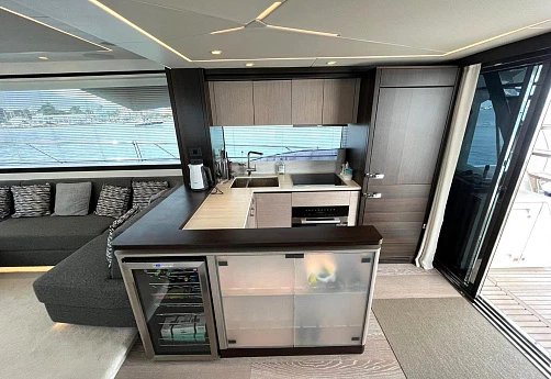 Sunseeker Manhattan 68 yacht 2020 9