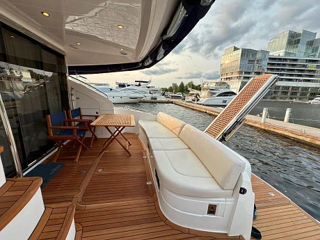 Яхта Princess 54 2008 9