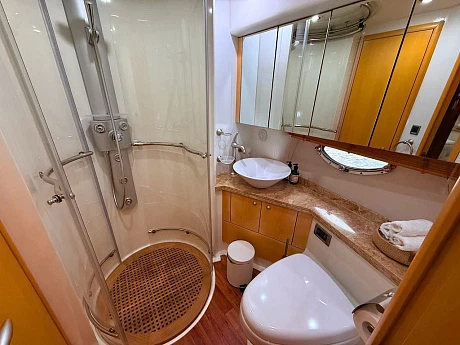 Яхта Sunseeker Predator 62 2008 35