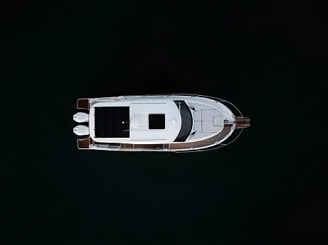 Яхта Beneteau Antares 9 NEW  8