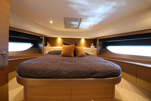 Яхта Princess 82 2015 13