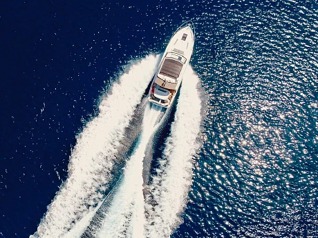 Яхта Princess V40 2022 6