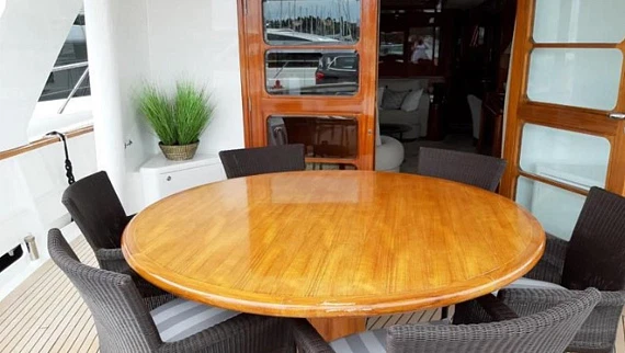 Яхта Benetti 79 SD 2002 8