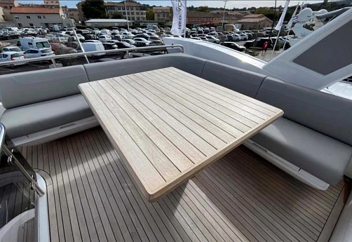 Sunseeker Manhattan 68 yacht 2023 2