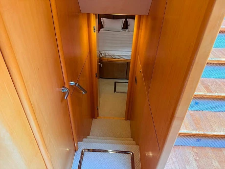 Sunseeker Predator 62 yacht 2008 16