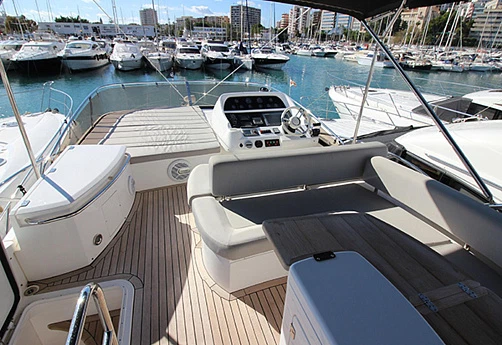 Sunseeker Manhattan 52 yacht 2010 4