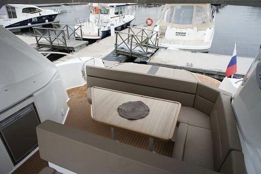 BAVARIA 44 HARDTOP yacht 2013 9