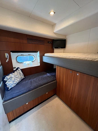 Sunseeker Predator 64 yacht 2011 13