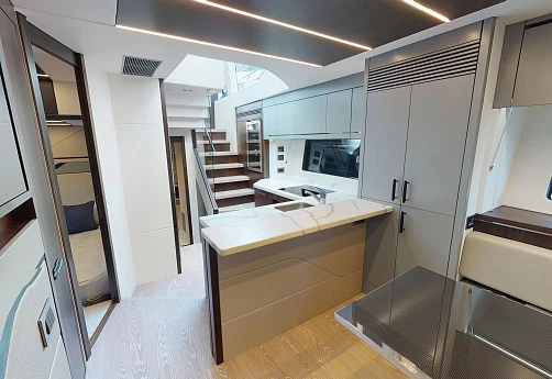 Яхта Sunseeker Predator 74 XPS 2022 11