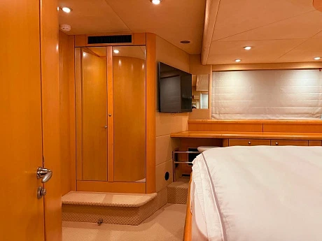 Яхта Sunseeker Predator 62 2008 19