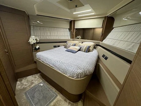 Яхта Ferretti 550 2016 12