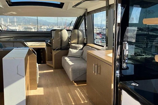 Яхта Sunseeker Sport 65 2022 7