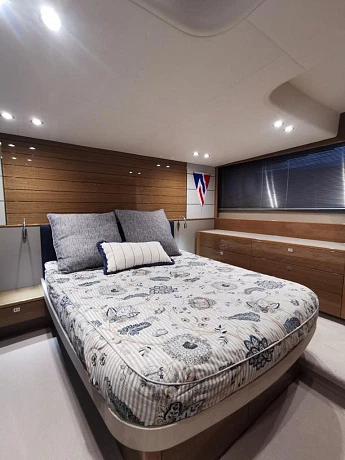 Яхта Princess V50 Open 2018 12