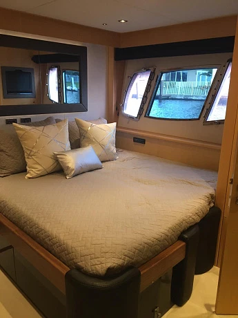 Яхта Sunseeker 88 2011 13