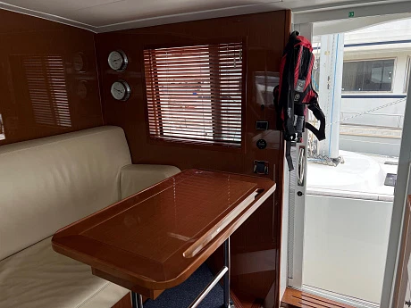 Beneteau Swift Trawler 52 yacht 2012 11