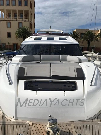 Яхта Princess S72 2016 2