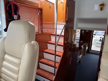 Яхта Beneteau Swift Trawler 52 2012 9