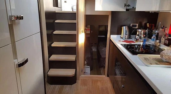 Absolute 53 Fly yacht 2014 14